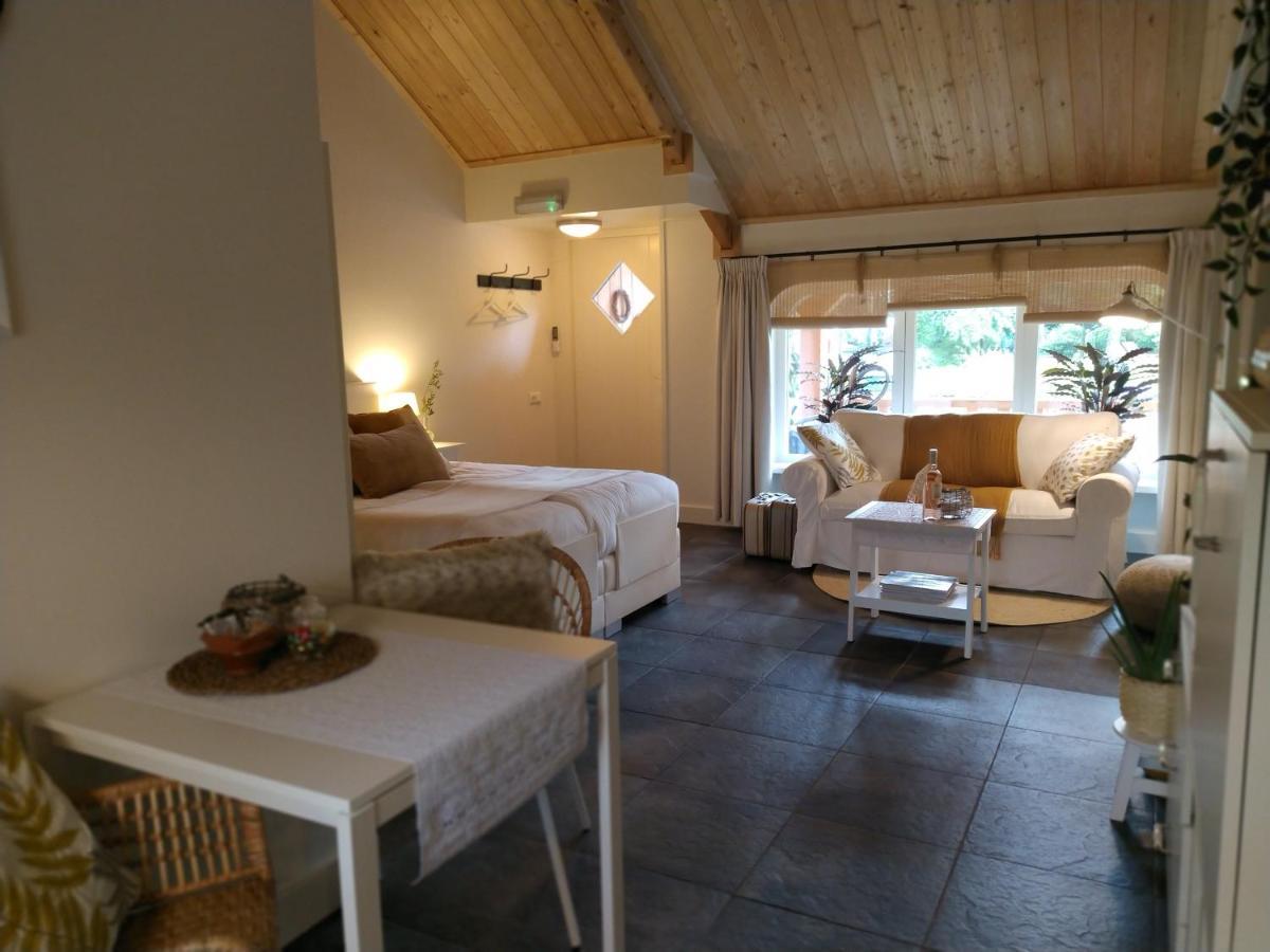 Logies De Houtdijk Bed and Breakfast Harich Exteriör bild